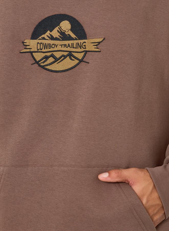 ستايلي هودي مطرز بقصة واسعة - Image 3